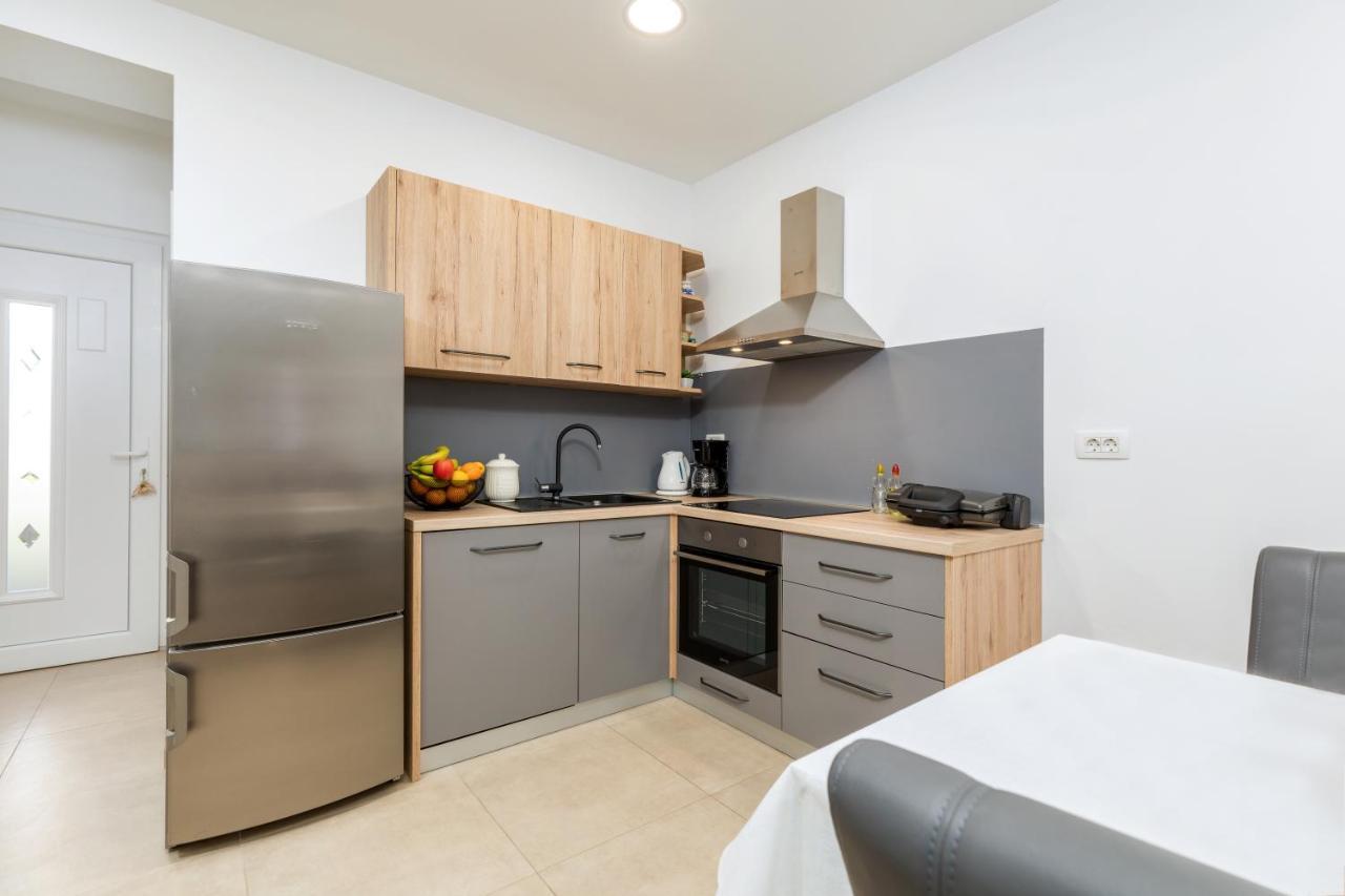 Apartment Lorilu Pula Buitenkant foto