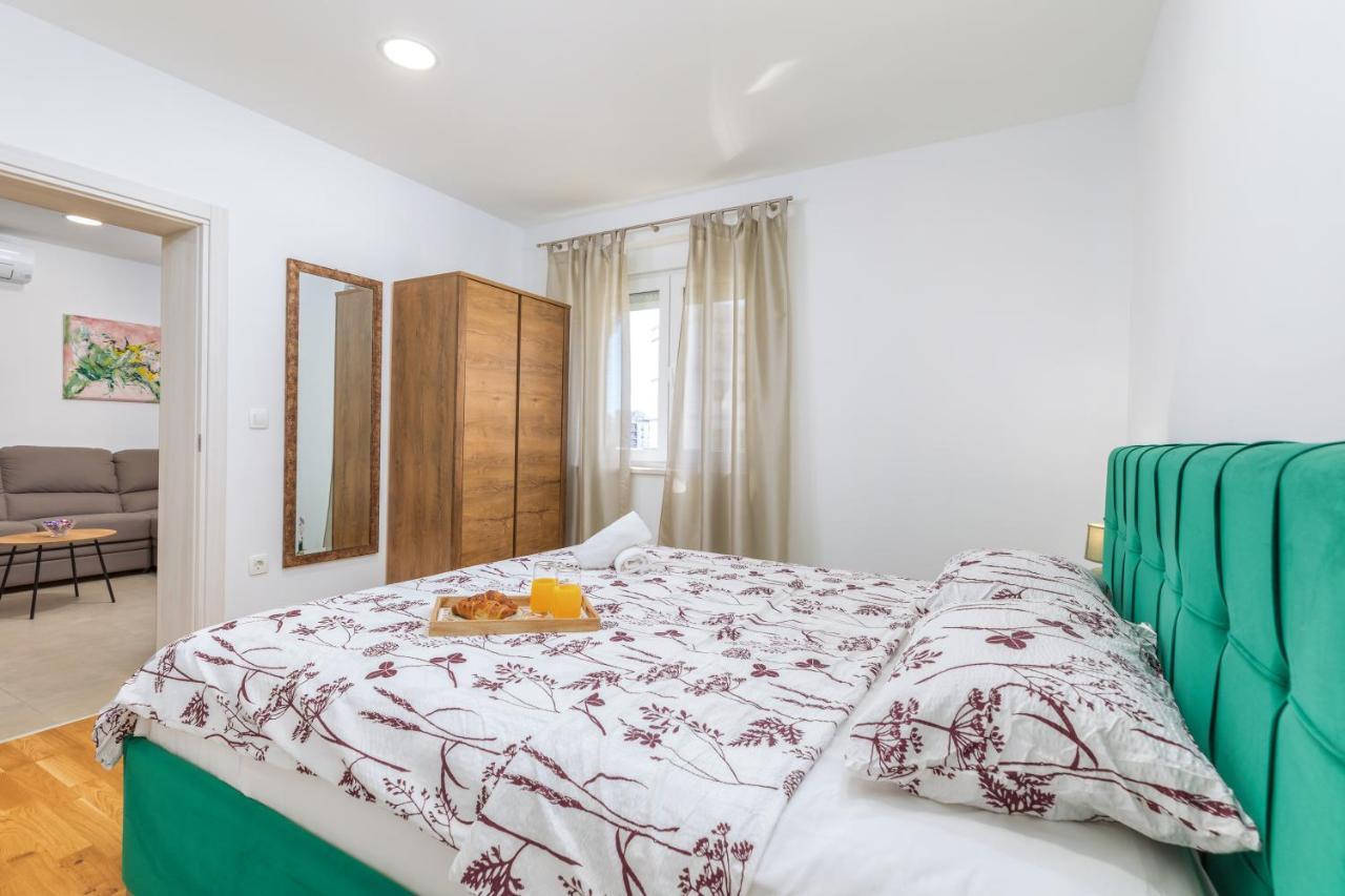Apartment Lorilu Pula Buitenkant foto